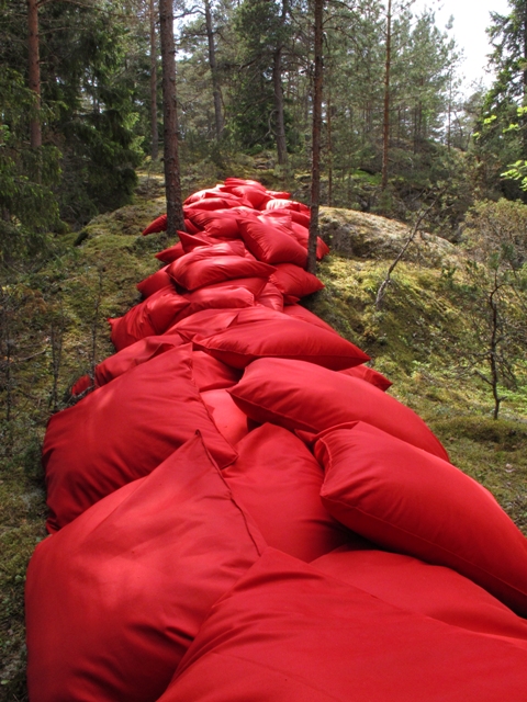 &amp;nbsp;Jetty 2016, 106 red pillows, waterproof fabric, sawdust. 18m x 4m x 2m,&amp;nbsp; BAREFOOT PATH, Korpo/Korppoo, Finland